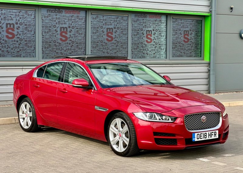 JAGUAR XE 2.0i GPF Portfolio Auto Euro 6 (s/s) 4dr